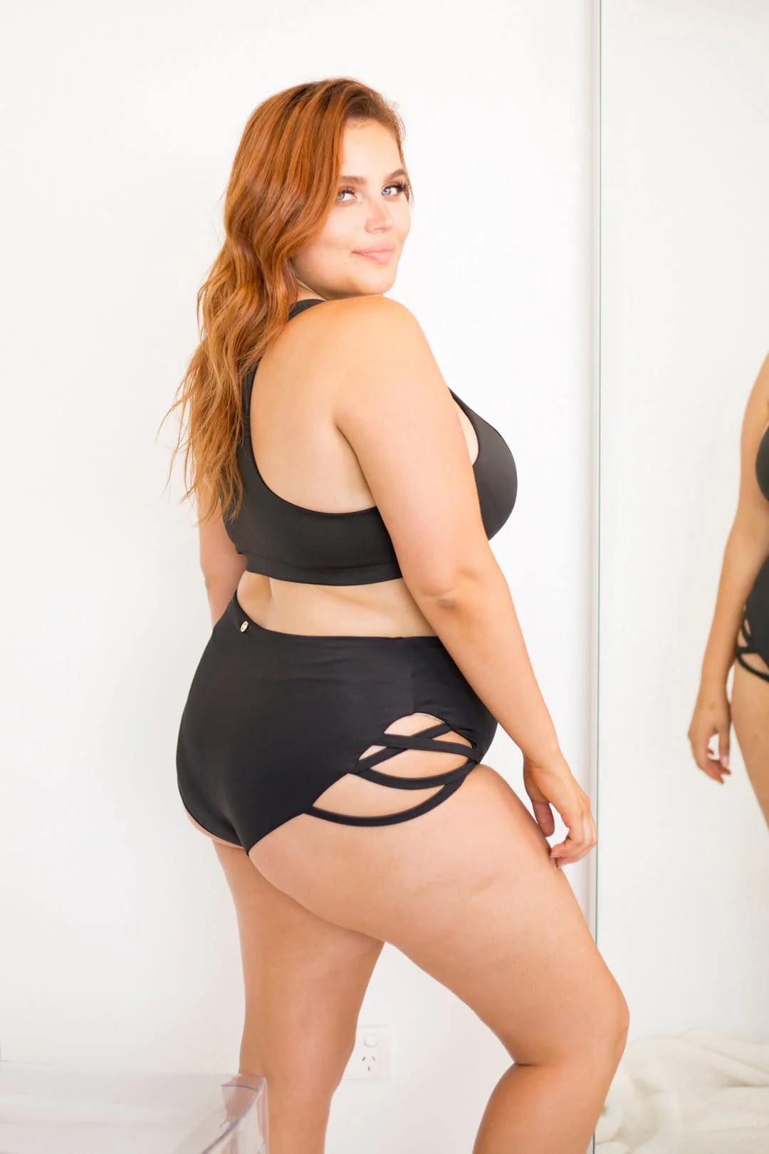 Alexi Top - Criss Cross High Neck Racerback Top - Image 3