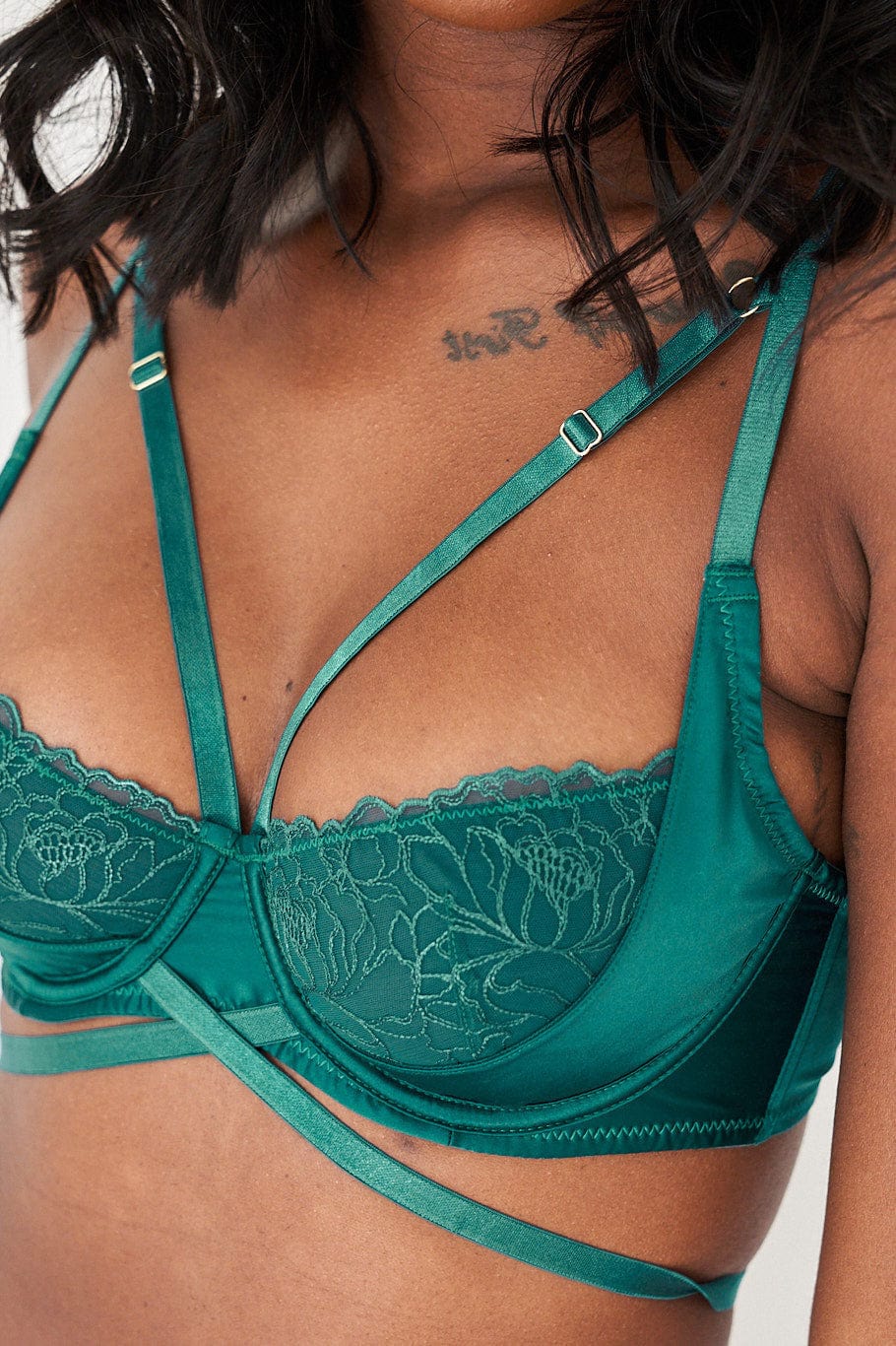 Blair Bra - Cross Over Lace Underwire Bra Recycled Emerald - Image 3