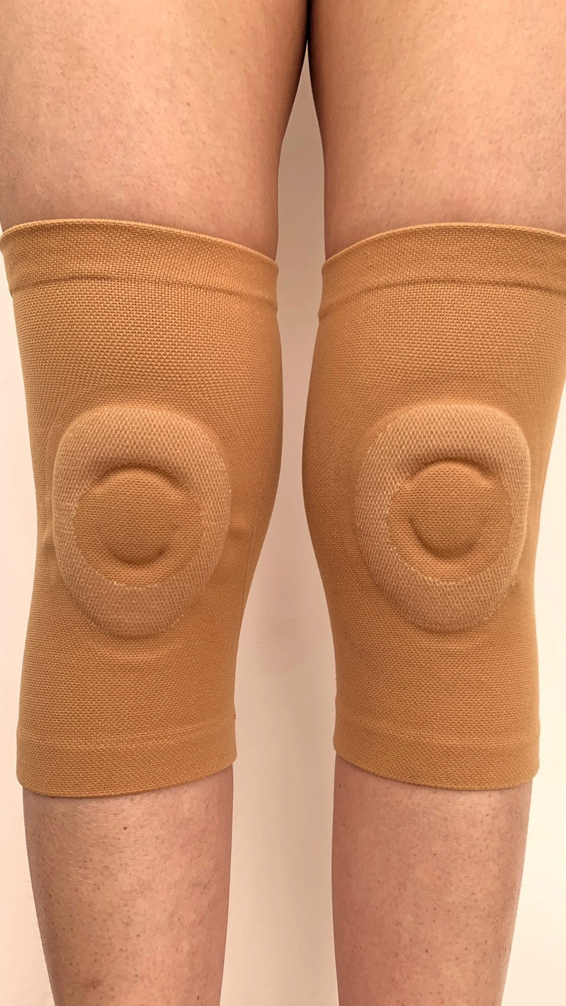 Gel Knee Pads Tan - Image 4