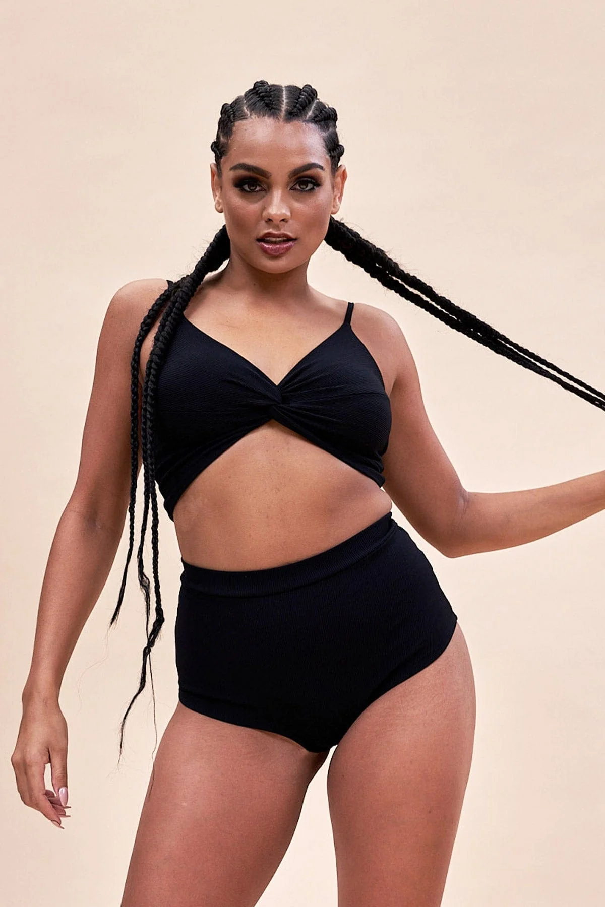 High Waist Shorts - Basic Scrunch Shorts Ribbed Black - Image 3