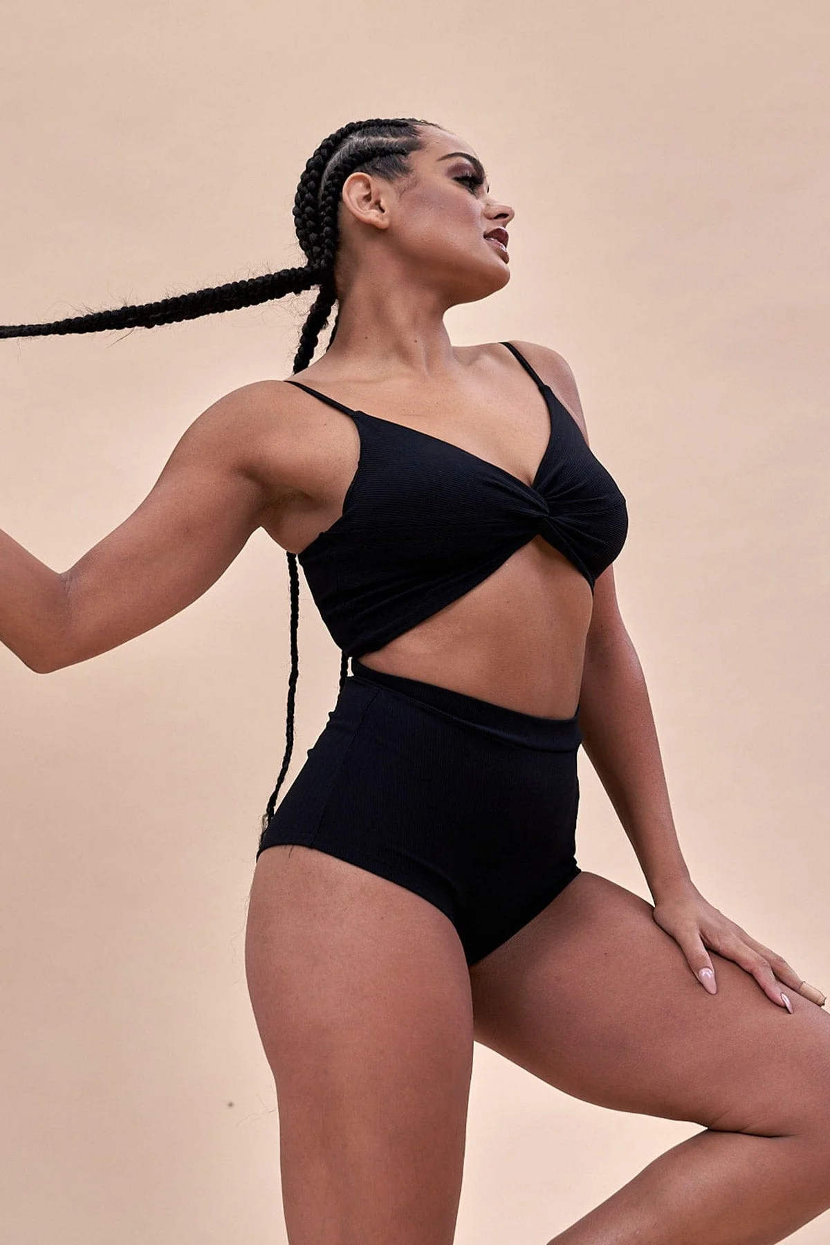 High Waist Shorts - Basic Scrunch Shorts Ribbed Black - Image 4