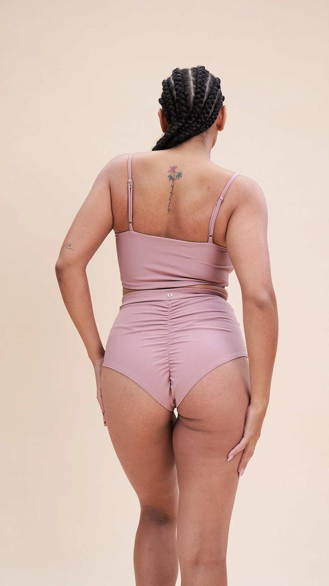 High Waist Shorts - Basic Scrunch Shorts Ribbed Blush Taupe - Image 4