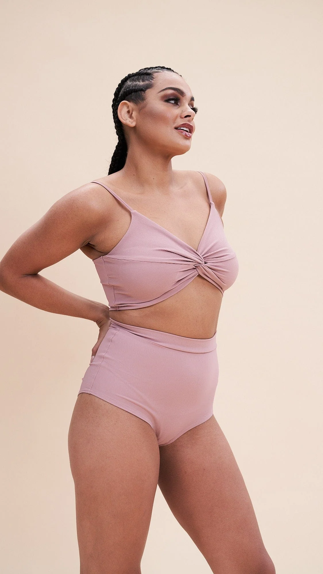 High Waist Shorts - Basic Scrunch Shorts Ribbed Blush Taupe - Image 6