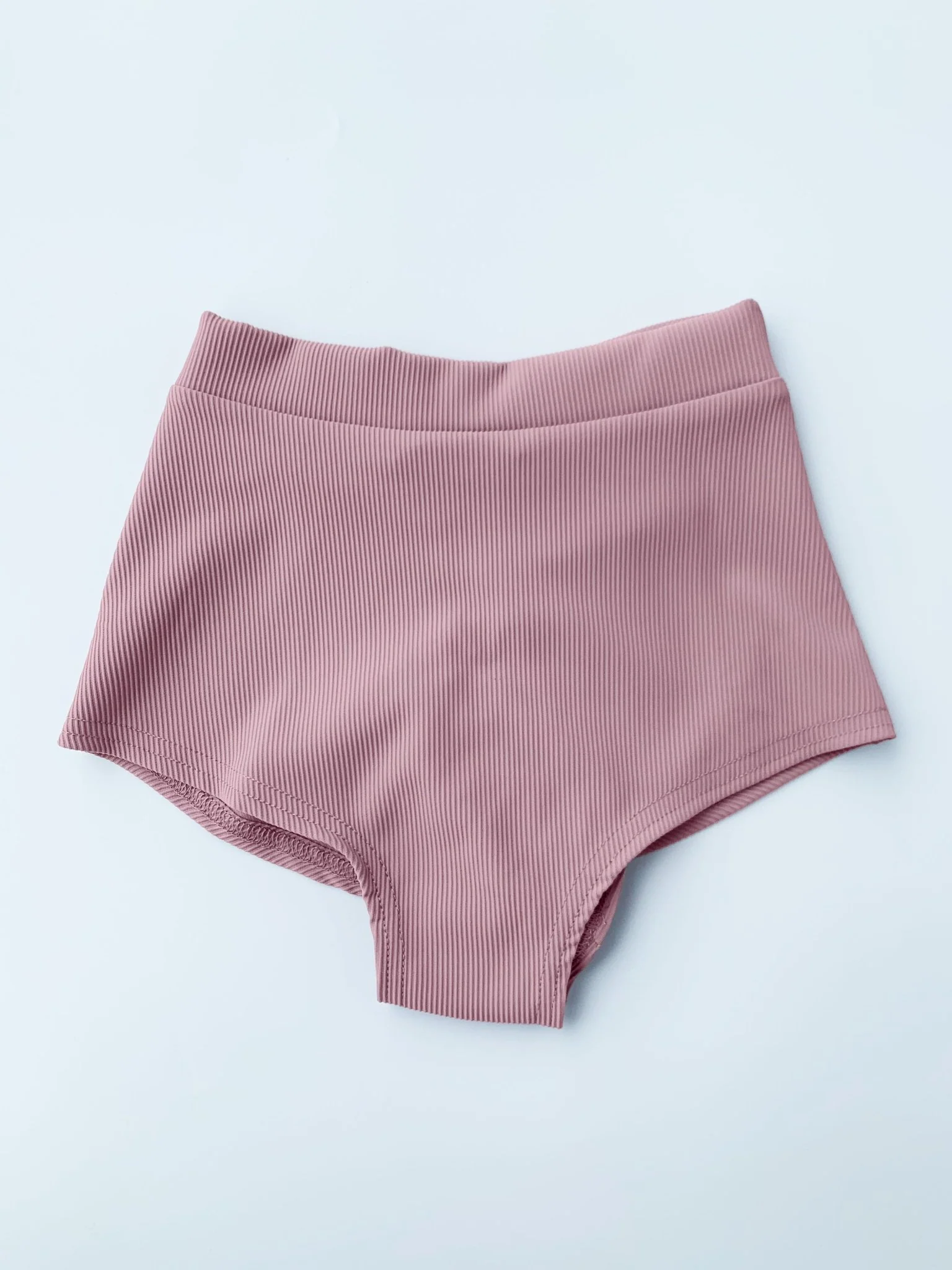 High Waist Shorts - Basic Scrunch Shorts Ribbed Blush Taupe - Image 8