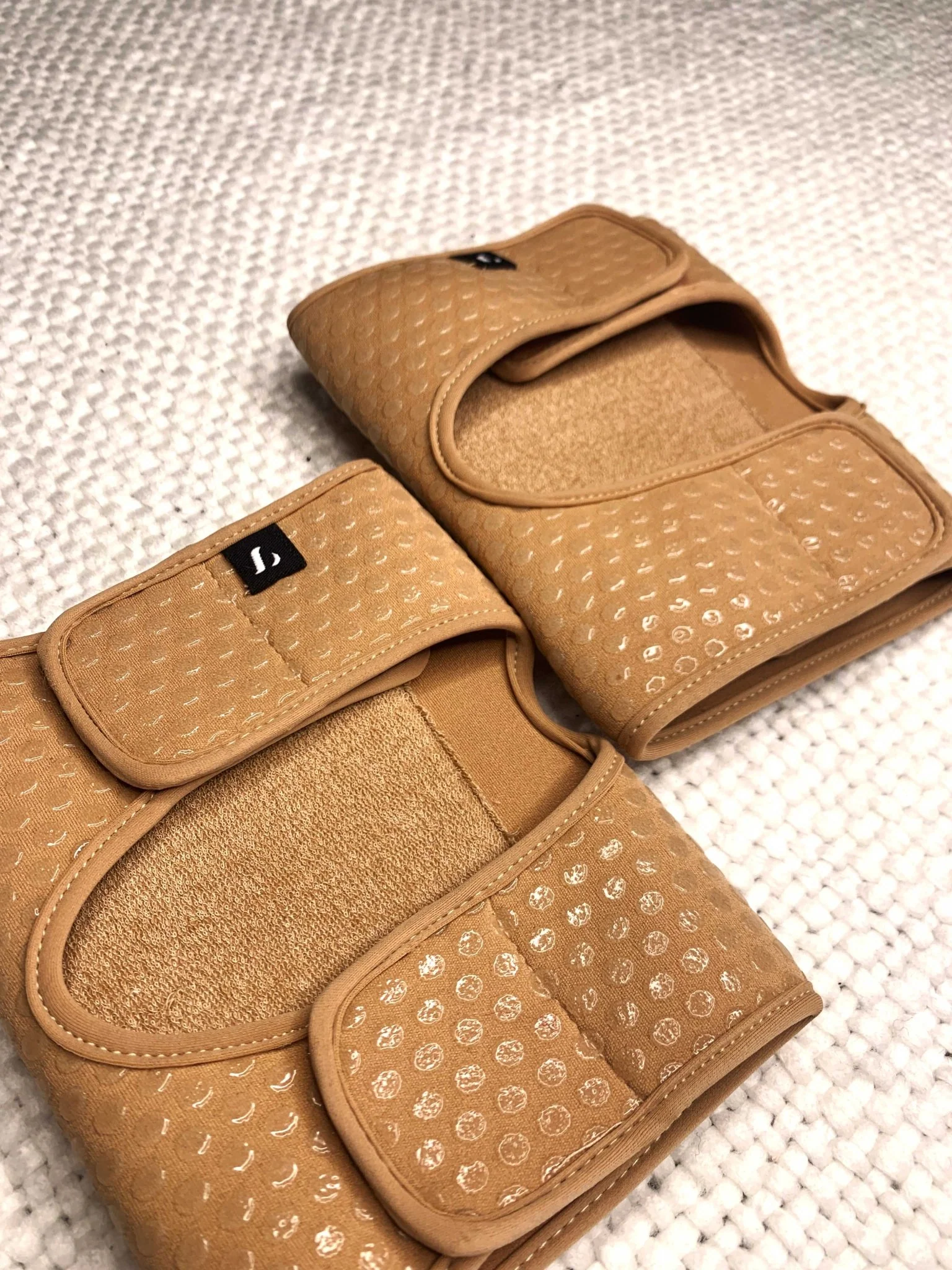 Velcro Sticky Grip Knee Pads Nude - Image 6